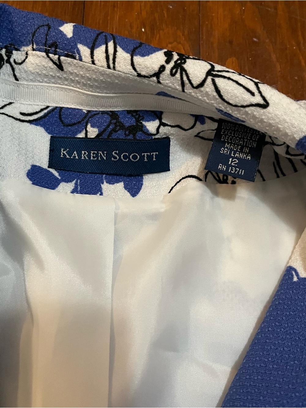 Karen Scott Blue and White Floral Blazer Jacket - Picture 3 of 4